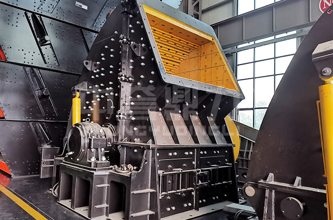 重型錘式破碎機結構圖