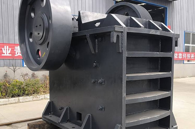 PE1200×1500顎式破碎機(jī)