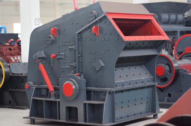 PF1315反擊式破碎機(jī)