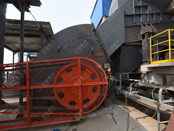 PCZ1310破碎機(jī)