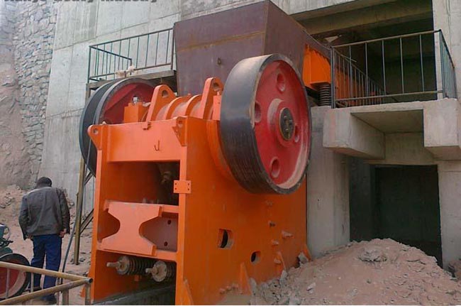 顎式破碎機設備 顎式破碎機設備