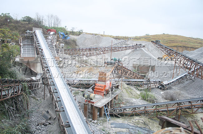 采石場生產(chǎn)線現(xiàn)場 采石場生產(chǎn)線現(xiàn)場