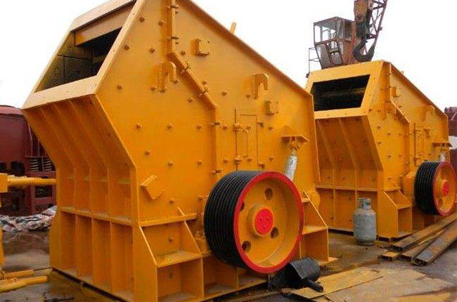 反擊式破碎機(jī)