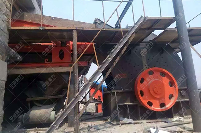 重型錘式破碎機產(chǎn)品實拍圖展示4 重型錘式破碎機產(chǎn)品實拍圖展示4