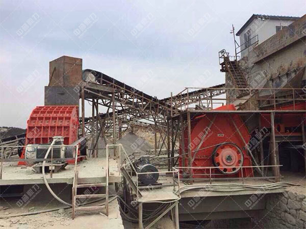 石灰石礦錘式破碎機(jī) 石灰石錘式破碎機(jī)