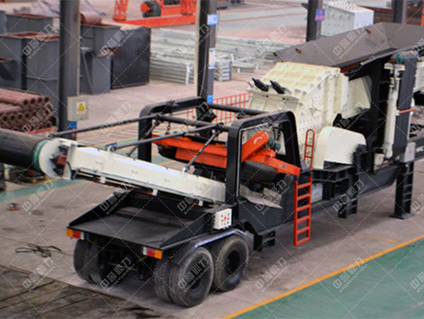 移動式破碎機(jī) 移動式破碎機(jī)