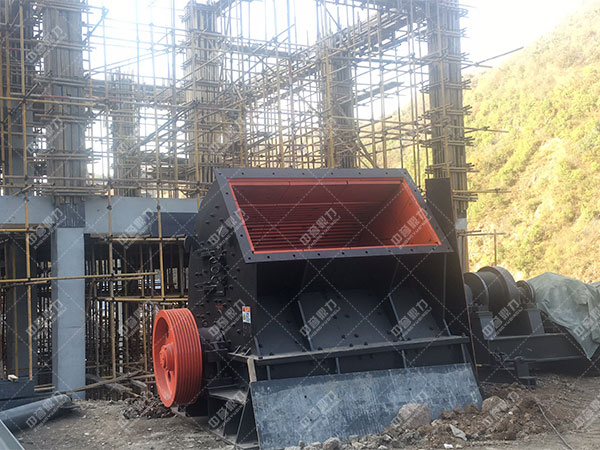 時產100噸破石機