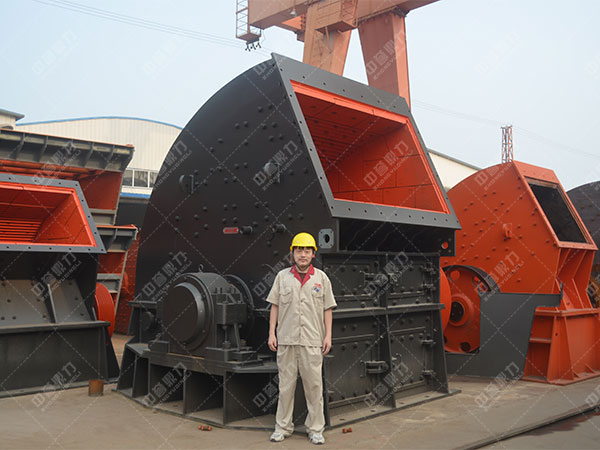 pc大型錘式破碎機