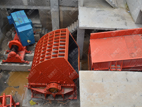 錘式破石機(jī)