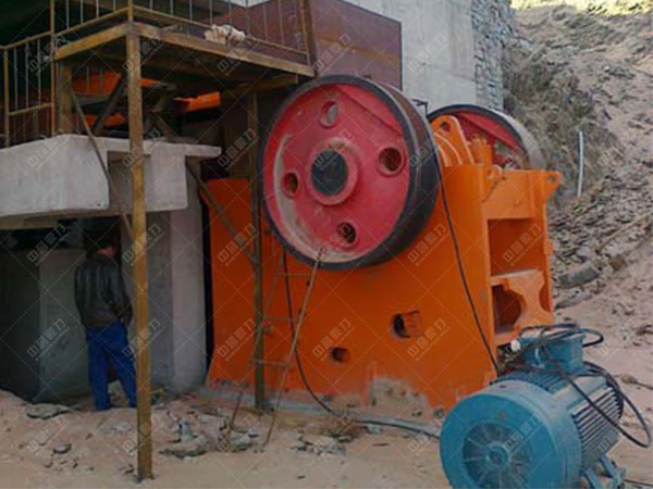 碎石設備顎式破碎機