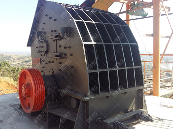 臺時產量在1000單段錘式破碎機