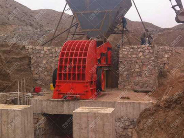 錘式破碎機(jī)PC1012