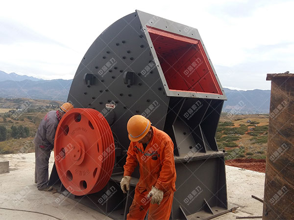 重型錘式破碎機(jī)1615