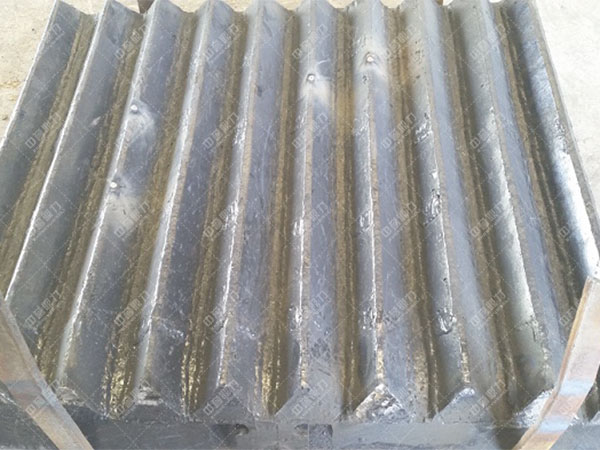 顎式破碎機顎板