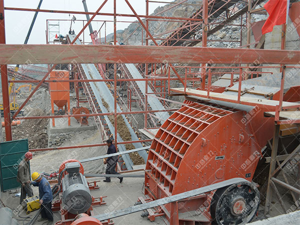 一小時破碎600噸石灰石破碎機