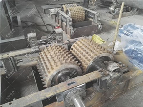 對輥式破碎機齒輪注意事項