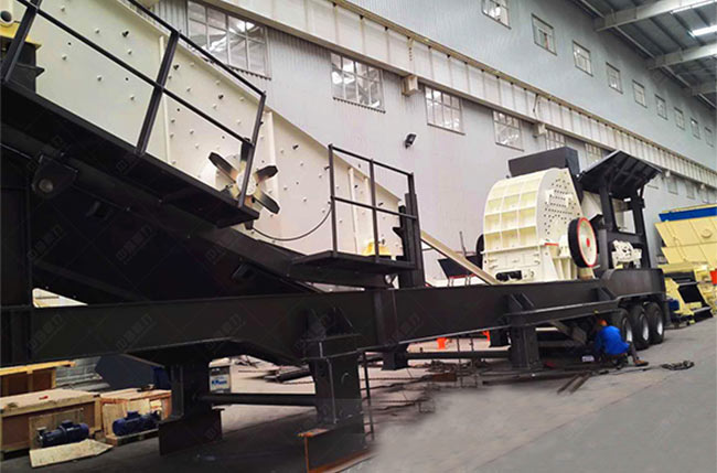 移動(dòng)礦石破碎機(jī)